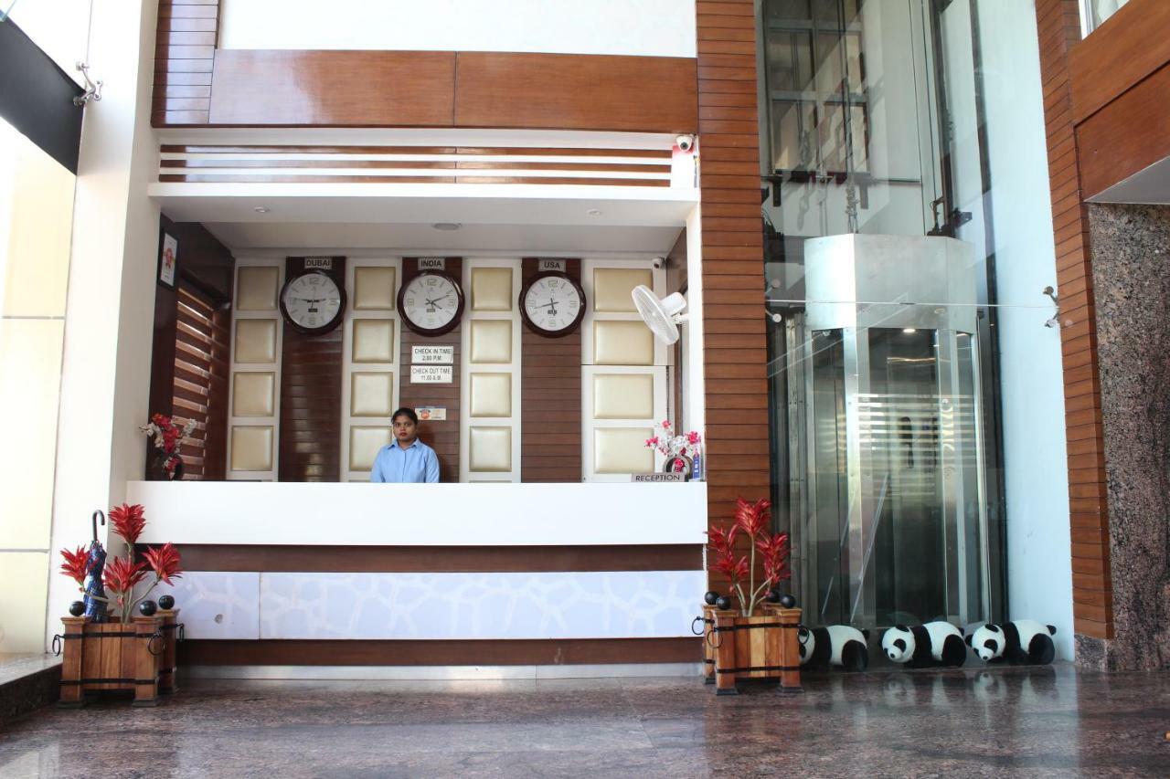 Hotel Swan Zirakpur Chandigarh Exterior photo