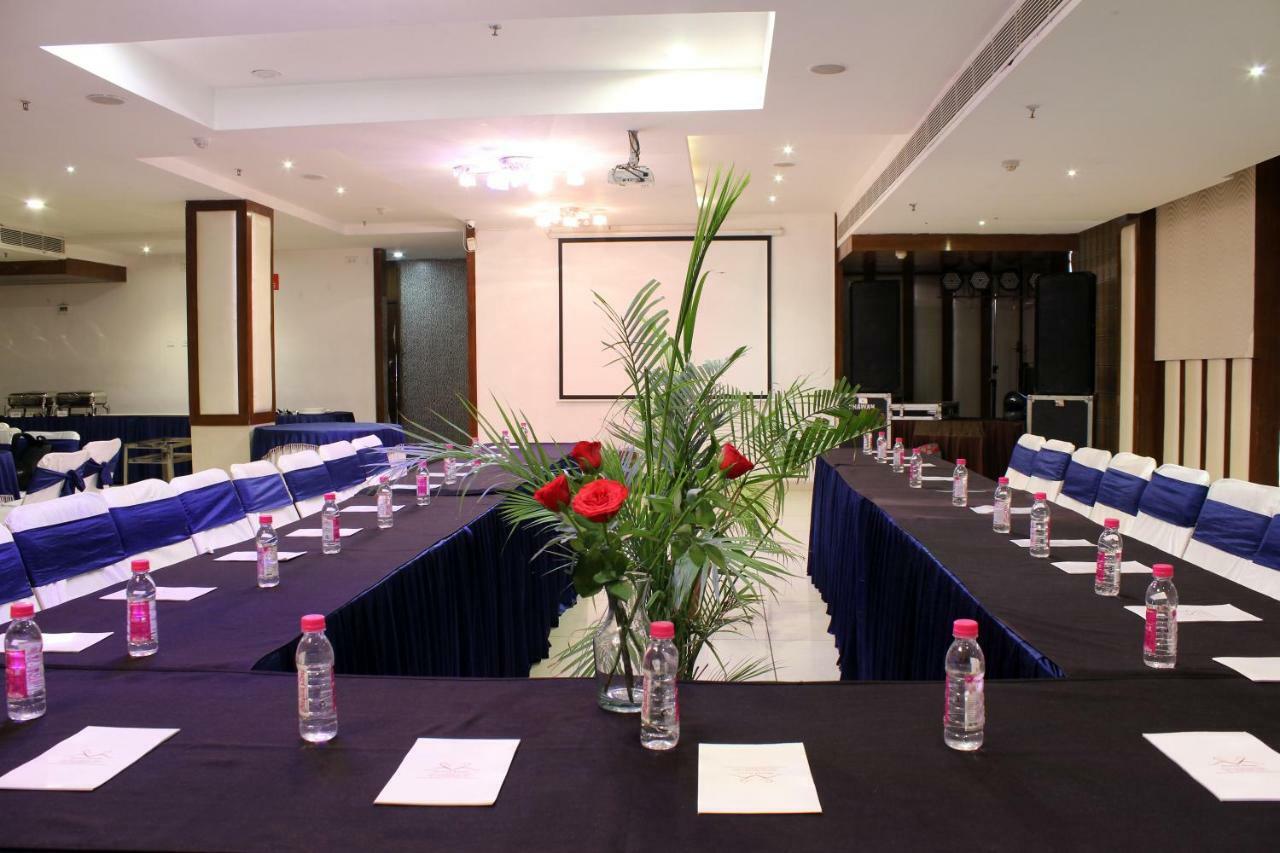 Hotel Swan Zirakpur Chandigarh Exterior photo