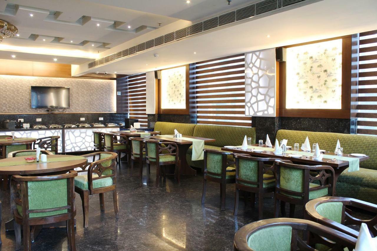 Hotel Swan Zirakpur Chandigarh Exterior photo